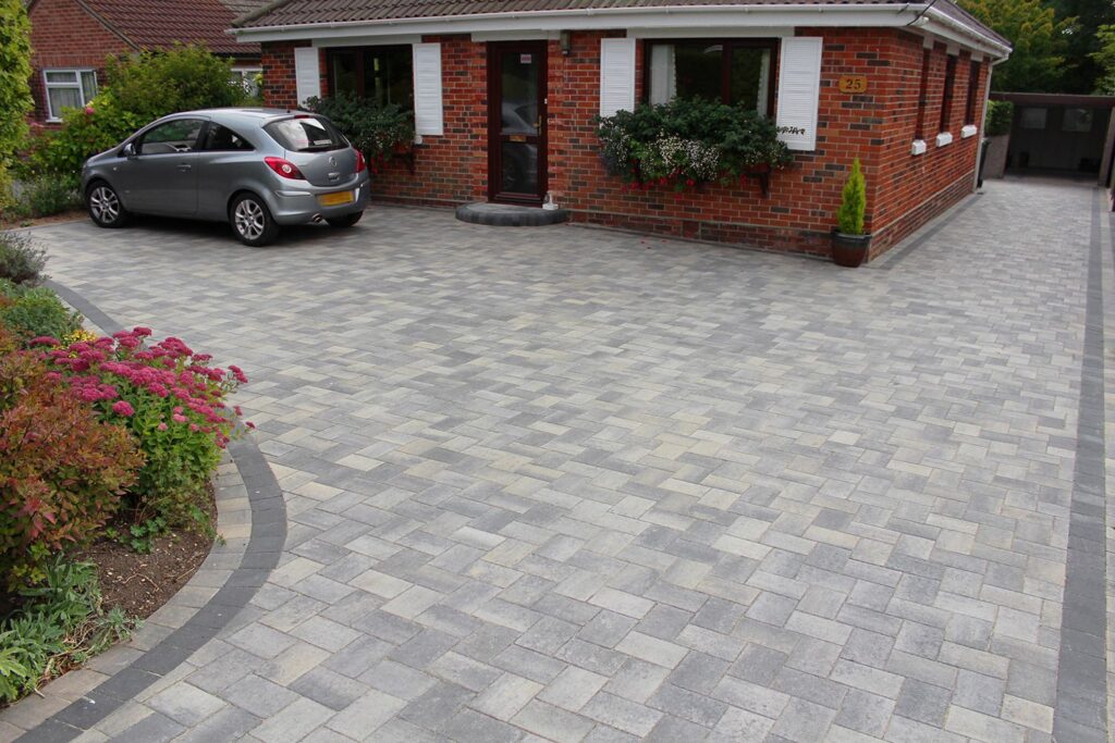 13 Elegant and Awe-Inspiring Driveway Paving Ideas